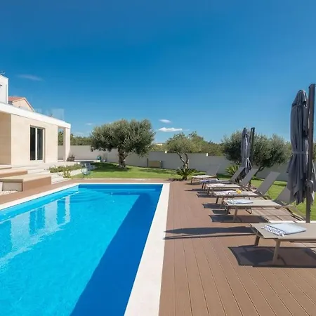 Luxury Cinderella With Swimming Pool Primošten