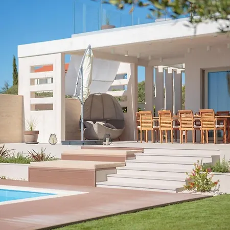 Luxury Cinderella With Swimming Pool Appartement