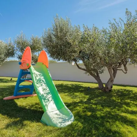 Appartement Luxury Cinderella With Swimming Pool