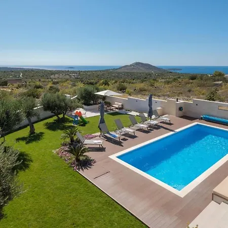 Luxury Cinderella With Swimming Pool Primošten