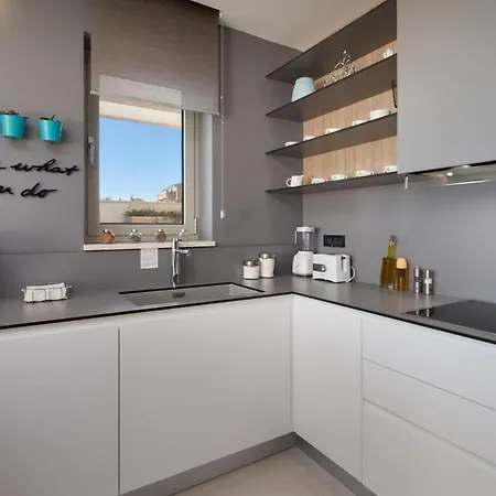 Appartement Luxury Cinderella With Swimming Pool